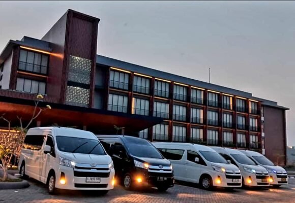 Hiace Luxury